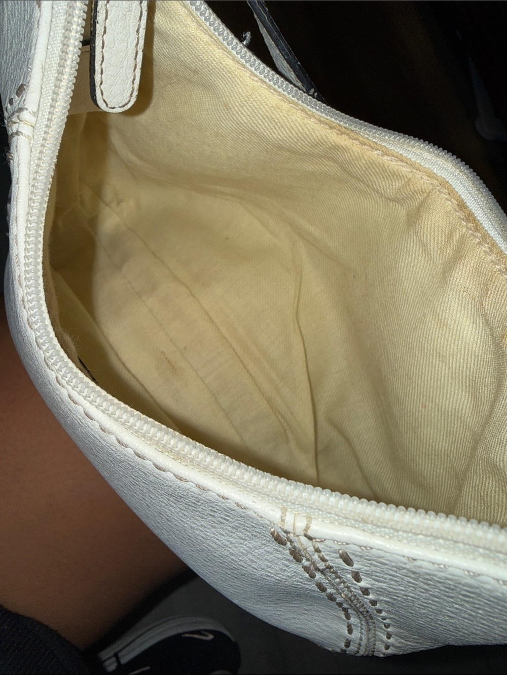 Liz Claiborne white Cream Shoulder Bag - Picture 8 of 9